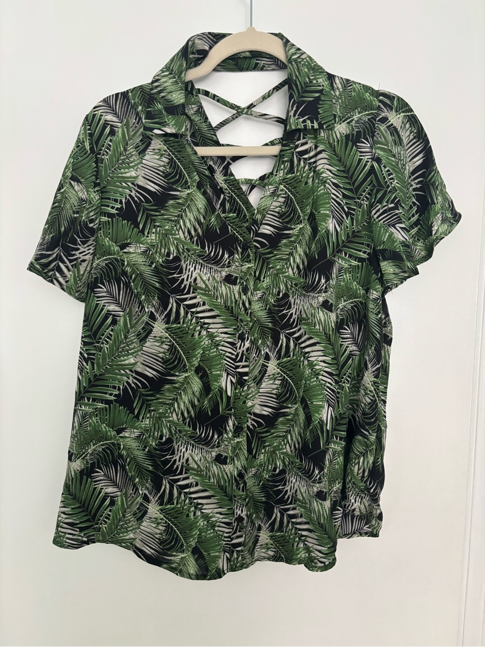 Women’s Green Palm Print Short Sleeve Blouse Emaline L